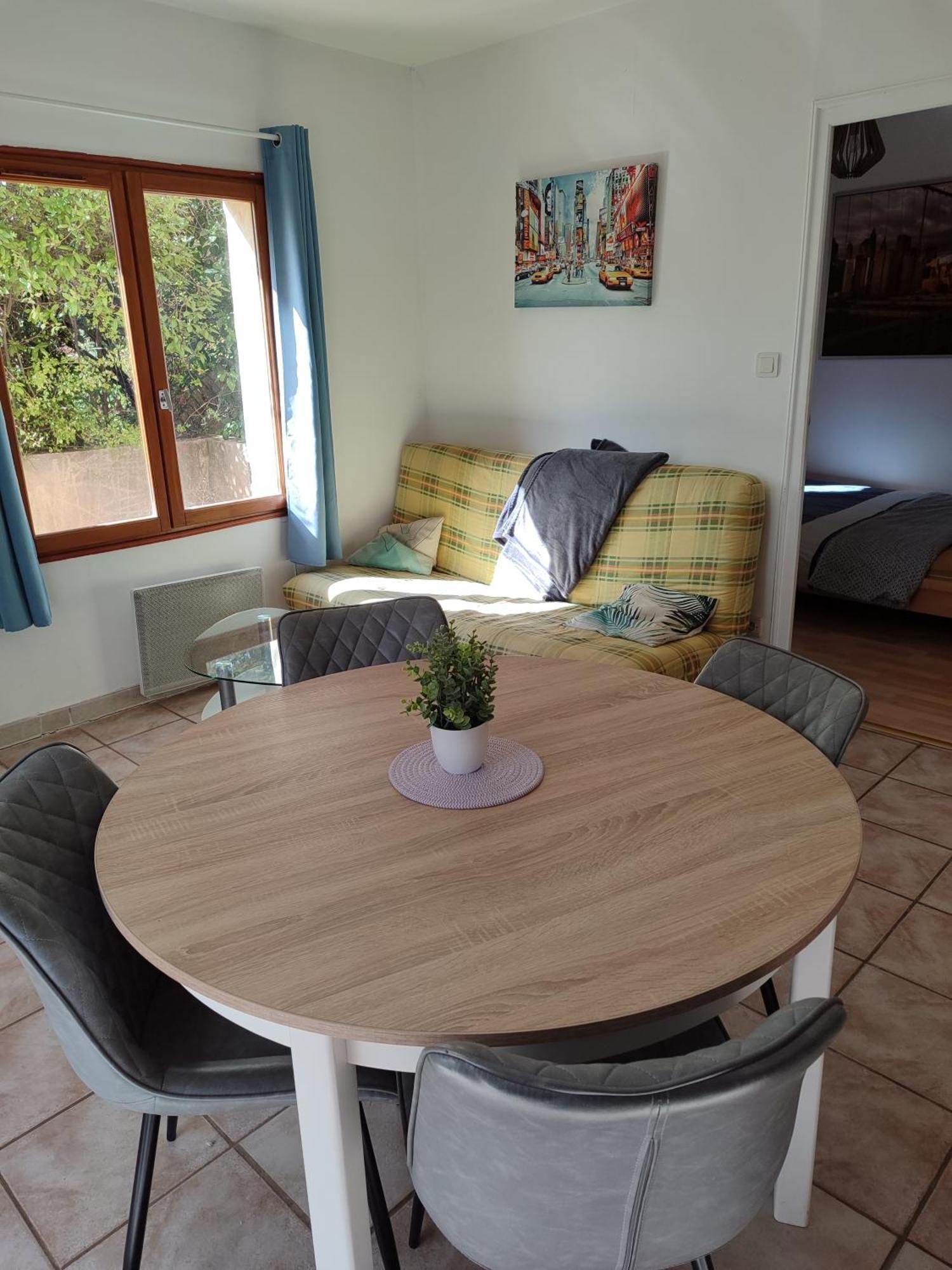 T2 En Rez De Chaussee De Villa A 쿠어스 외부 사진